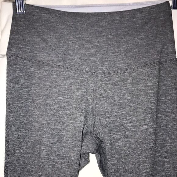 Marika Sport Women's White Gray Heather Cropped Leggings Size Small - Picture 3 of 7
